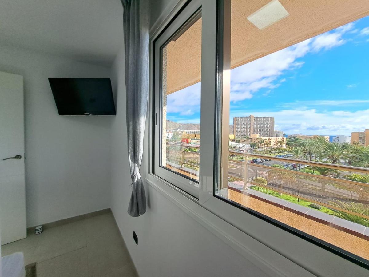 Newly Reformed 2 Bedroom Apartment In The Center Of Los Cristianos Los Cristianos  Exterior photo