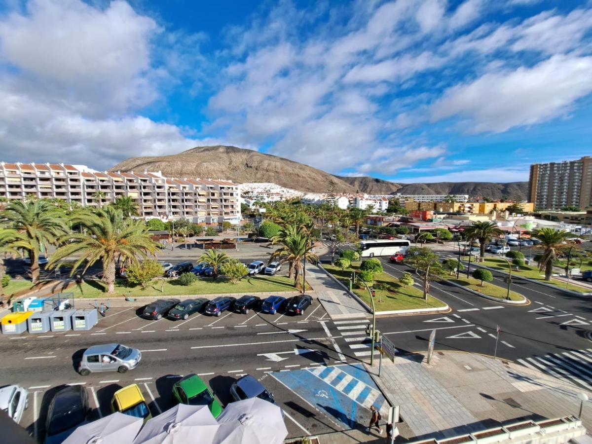 Newly Reformed 2 Bedroom Apartment In The Center Of Los Cristianos Los Cristianos  Exterior photo