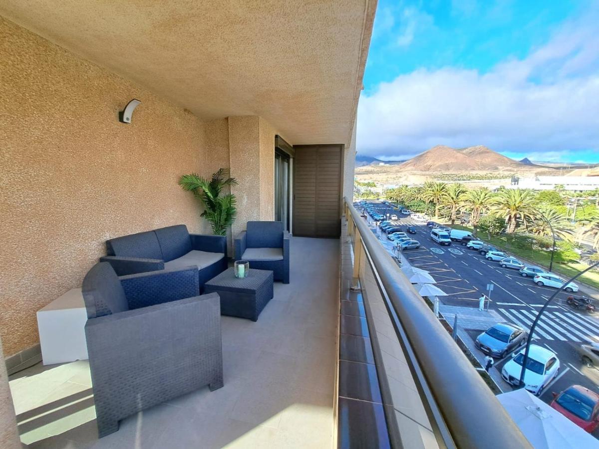 Newly Reformed 2 Bedroom Apartment In The Center Of Los Cristianos Los Cristianos  Exterior photo