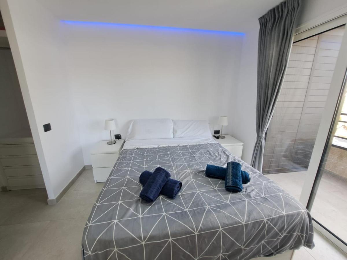 Newly Reformed 2 Bedroom Apartment In The Center Of Los Cristianos Los Cristianos  Exterior photo