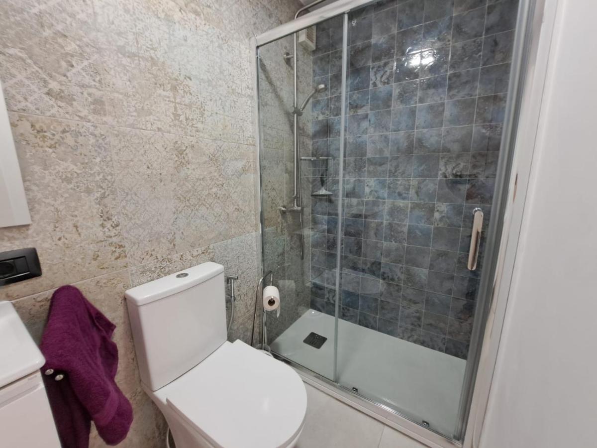 Newly Reformed 2 Bedroom Apartment In The Center Of Los Cristianos Los Cristianos  Exterior photo